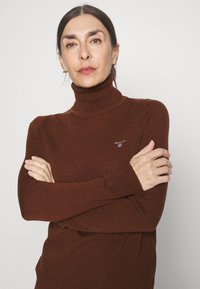 GANT ROLLNECK - Camisola - cocoa bean