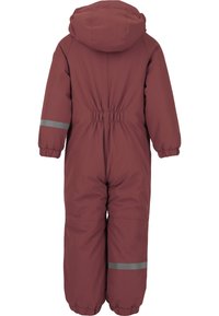 Bordeaux geklede ééndelige sneeuwpak met een capuchon, elastische taille en reflecterende strips op de armen, ontworpen voor warmte en bescherming.
