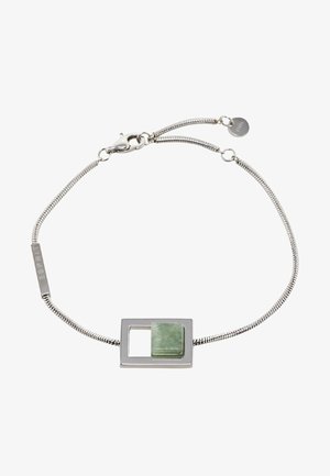 Pulsera de cadena plateada con marco rectangular y detalle de piedra cuadrada verde, cierre de langosta y etiqueta de la marca Esprit en un lado.