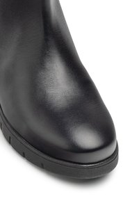 Yokono PLANA MANILA - Botas de cuña - black