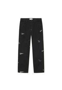 Pantalones de mezclilla negros de corte recto, con un patrón triangular gris repetido a lo largo de la tela. Diseño de cinco bolsillos con cinturilla.