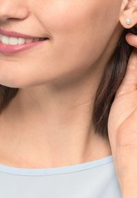 CHRIST Ohrringe - perlmutt