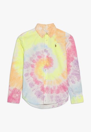Koszula na długi rękaw z kołnierzykiem i guzikami, z wielokolorowym pastelowym wzorem tie-dye w spirale oraz małym haftowanym logo na piersi.