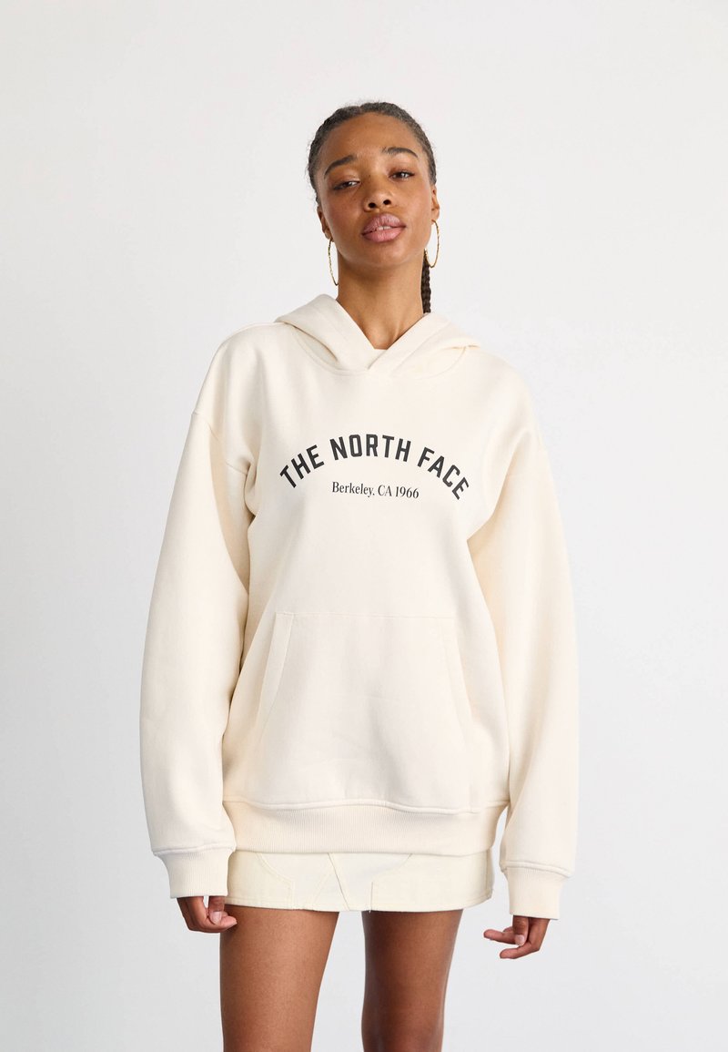 The North Face HOODIE VARSITY GRAPHIC - Sweater - white dune