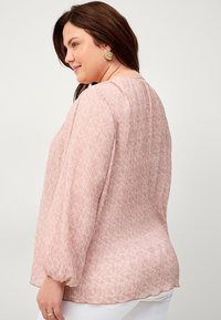 Ellos Plus collection Bluse - rosa mit weißen blumen