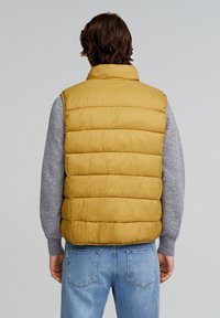 Scalpers NEW GSTAAD  - Vest - mustard