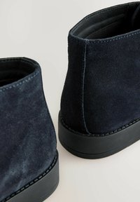 Next REGULAR FIT - Suvarstomi aulinukai - navy