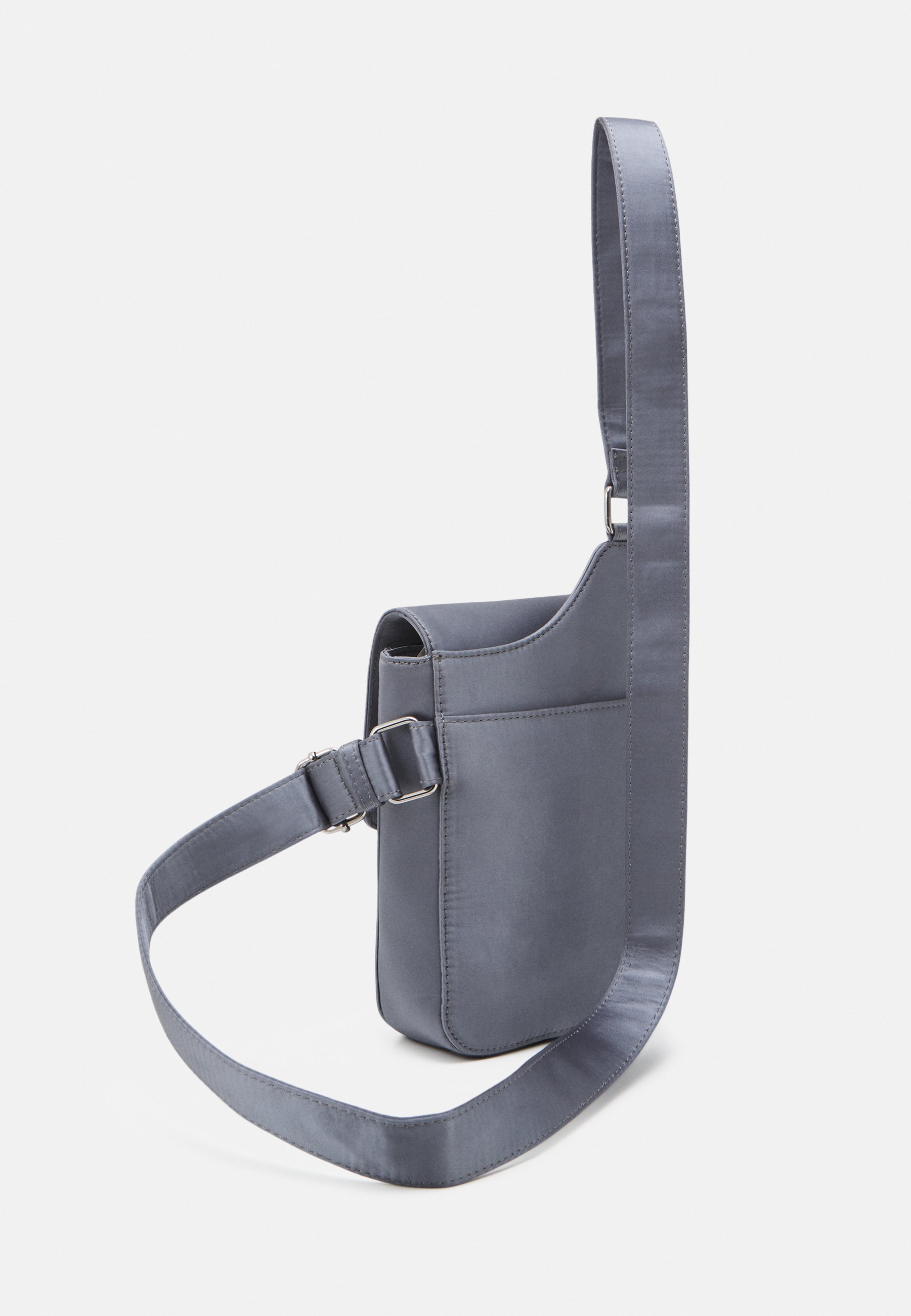 Mennace MENNACE SATIN ZIP CROSS BODY BAG UNISEX - Marsupio -  silver/argentato - Zalando.it