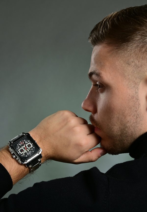 Chronograph - silberfarbig