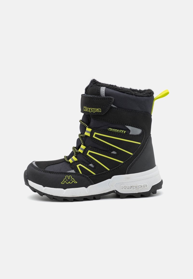Botte d’hiver Kappa noire et jaune avec semelle blanche, bride velcro, laçage devant et doublure en fourrure, conçue pour le froid à l’extérieur.