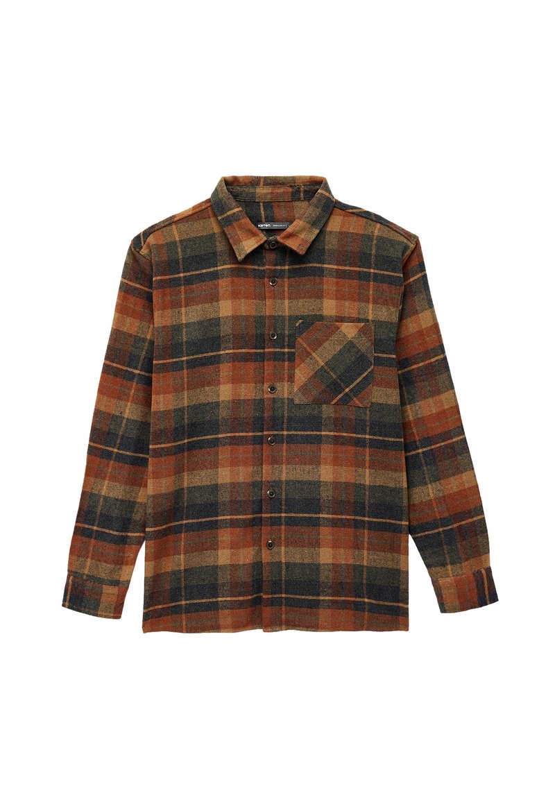 Flanellen shirt met een oranje, bruine en donkerblauwe ruitpatroon, met een button-down kraag en een borstzak aan de linkerkant.