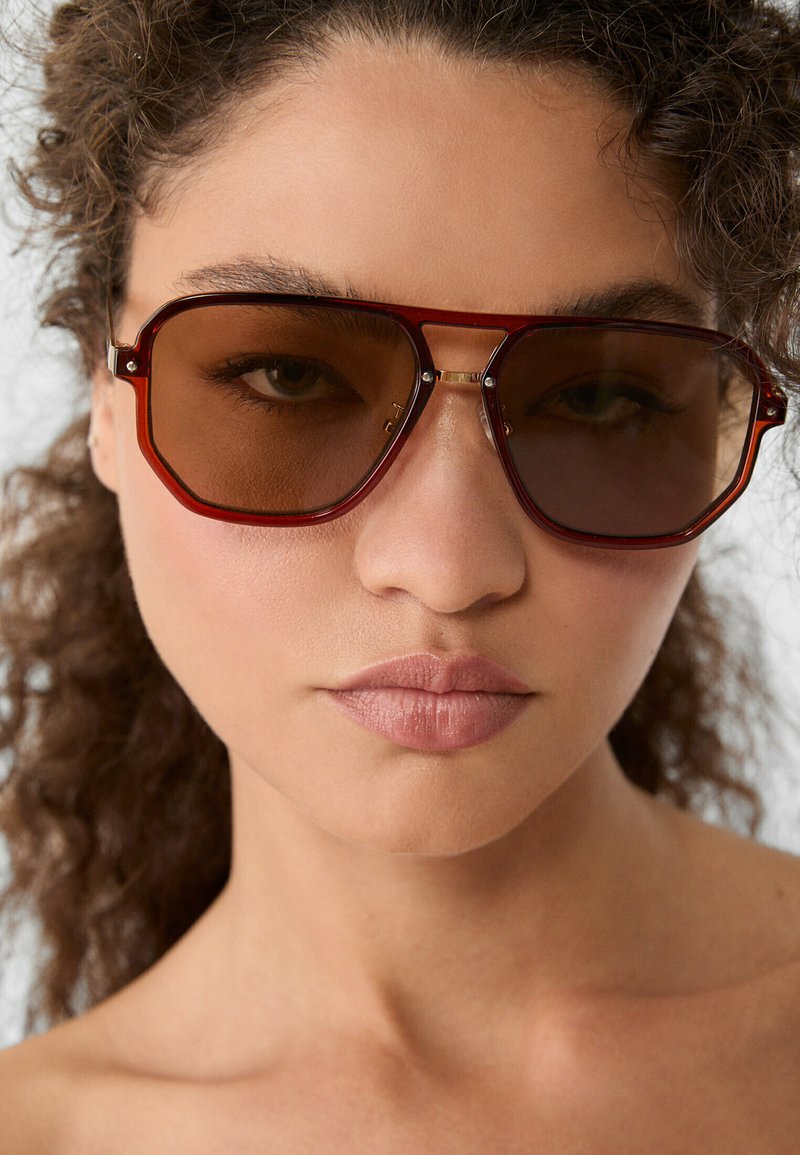 Stradivarius - CONTRAST  - Sonnenbrille - gold coloured, Vergrößern