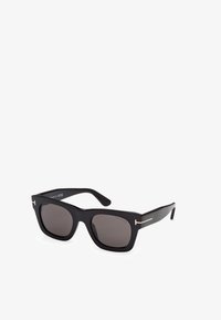 Selezionato, shiny black gradient smoke