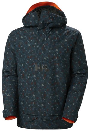 Waterdichte anorak in marineblauw met een gespikkeld patroon en grijze, rode en blauwe accenten. Inclusief een capuchon en een oranje binnenvoering.