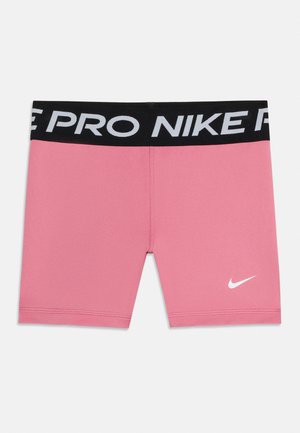 Pantalones cortos deportivos rosas con una cintura elástica negra con el texto "NIKE PRO" y un logo blanco de Nike swoosh en la pierna izquierda.