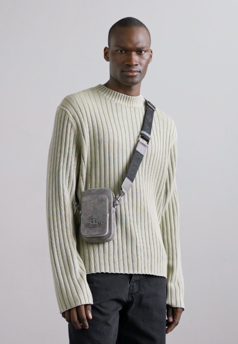 ◆Vivienne Westwood◆DISTRESSED PHONE バッグ Vivienne Westwood Distressed Phone Crossbody Bag – Coe & Co