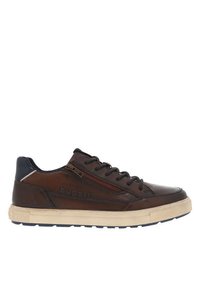 Sneaker en cuir marron avec un talon contrastant bleu marine, design à lacets noirs, fermeture éclair sur le côté et semelle en caoutchouc crème avec des accents texturés.