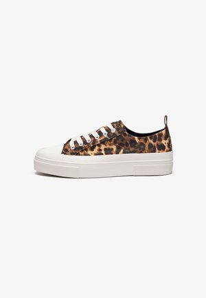Baskets basses - leo