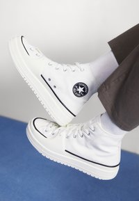 CHUCK TAYLOR ALL STAR CONSTRUCT UNISEX - High-top trainers - vintage white/black/egret