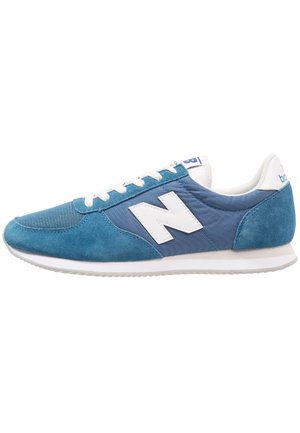 Sneakers - light blue