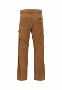 Pantalones de pana marrón con un diseño de pierna recta, dos bolsillos traseros y un bolsillo lateral adicional para utilidad.