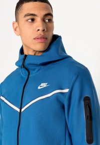 Nike Sportswear M NSW TCH FLC FZ WR - Camisola com fecho - marina blue/light bone