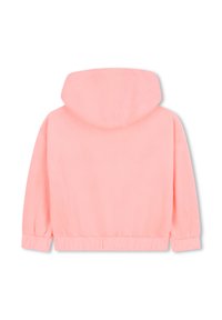 Felpa rosa chiaro con texture a coste, un grande cappuccio e polsini elasticizzati. Il materiale appare morbido e con un design casual.
