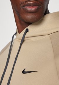 Nike Performance Hættetrøje - khaki/black