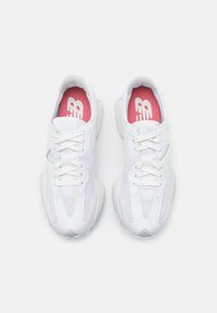 New Balance 327 UNISEX - Tenisice - white