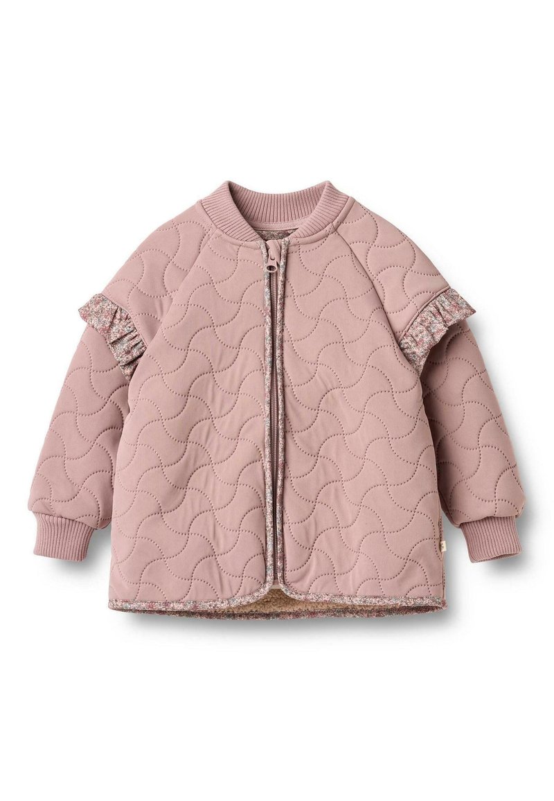 Giacca imbottita rosa con zip frontale, colletto a coste e ornamenti arricciati testurizzati sulle maniche. Fodera morbida e dettagli di cucitura scallop.