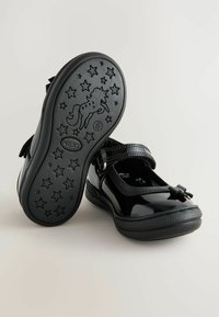 Unausgewählt, black patent leather