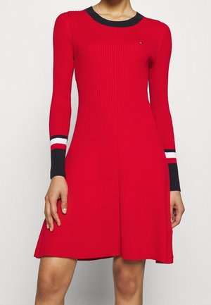 Robe pull - red