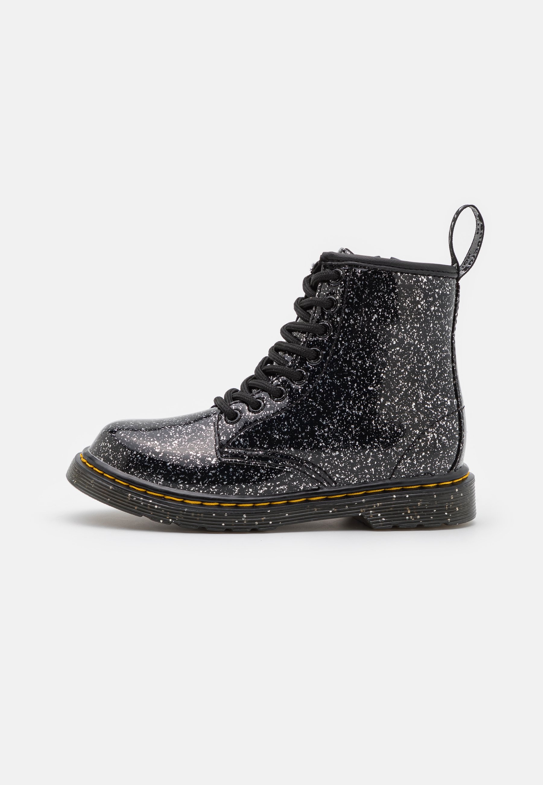 Izgleda Mikroprocesor krađa doc martens glitter black rast Clam