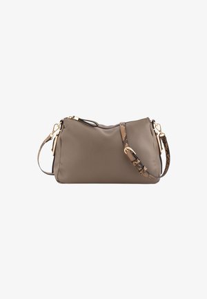 Grau Leder Handtasche mit weicher Textur, ausgestattet mit einem abnehmbaren schlangen-musterierten Tragegurt und goldfarbenen Hardware-Akzenten. Rechteckige Form.