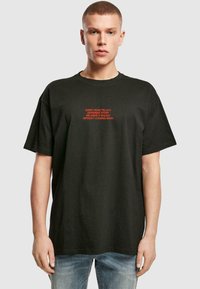 Upscale by Mister Tee T-shirts print - black