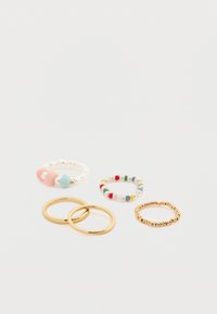 Δαχτυλίδια με χρυσές και πολύχρωμες χάντρες: περιλαμβάνει δύο χρυσές μπάντες και τρία φτιαγμένα από διάφορες χάντρες σε παστέλ κα ι ζωντανά χρώματα με διαφορετικές υφές.