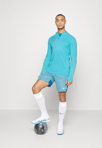 Nike Performance STRIKE DRILL  - Maglietta a manica lunga - baltic blue/hyper pink