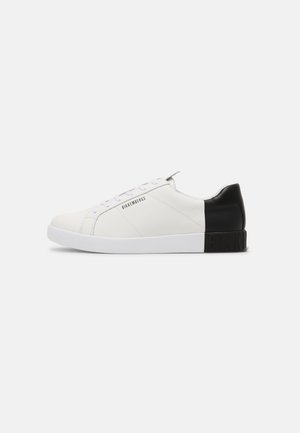 SAUL - Sneakers basse - white/black