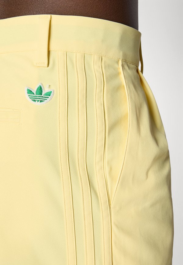 F PLEAT  - Sports shorts3