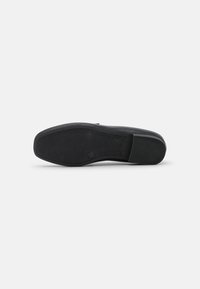 Esprit LOAFER - Sapatos sem atacadores - black