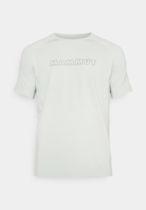 Maglietta atletica verde chiaro con maniche corte e colletto a girocollo. Presenta il logo "MAMMUT" in un colore a contrasto sulla parte anteriore.