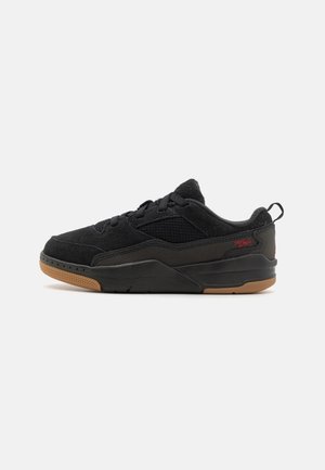 JORDAN FLIGHT COURT UNISEX - Trainers - black/varsity red/medium brown