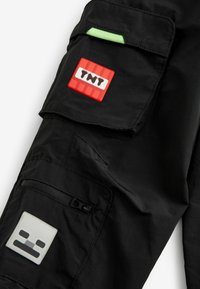 Next MINECRAFT CARGO TROUSERS.  - REGULAR FIT - Kapsáče - black