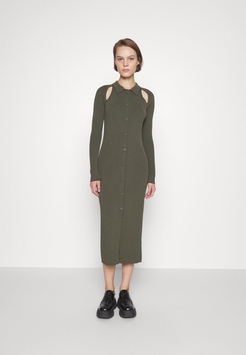 Calvin Klein ICONIC CUT-OUT MIDI - Pouzdrové šaty - willow green