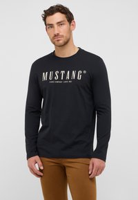 Mustang STYLE ASHEVILLE - Hosszú ujjú felső - schwarz