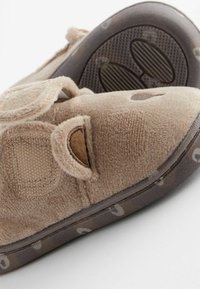 Thumbnail Image 4
