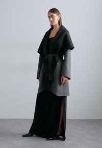 Norma Kamali SHAWL COLLAR COAT REVERSIBLE - Classic coat - dark heather grey/black