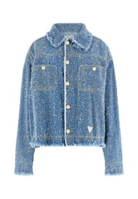 Blauwe spijkerjas met rafelige randen, twee borstzakken, goudkleurige knopen en een gestructureerde stof met lichte gouden draadaccenten.