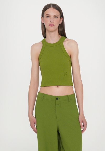 CLOSED CROPPED RACER TANK - Linne - pistachio green
