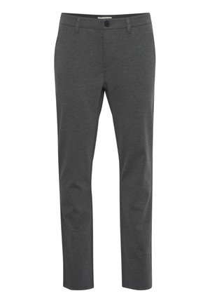 Pantalones de vestir grises hechos de una tela suave, con cremallera y cierre de botón. Corte entallado con bolsillos laterales y un acabado limpio.